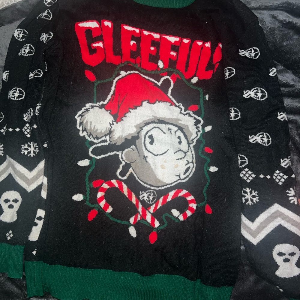 Sniper Gang Limited Edition Black and Green Crewneck Sweater with Modern Design